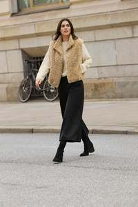 Brax 1: Brax Oslo Fur Walnut Vest