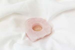 Frontpage: Rose Quartz Tealight Holder