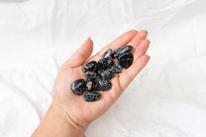 Whats New: Snowflake Obsidian Tumblestones