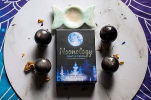 Frontpage: Moonology Oracle Deck