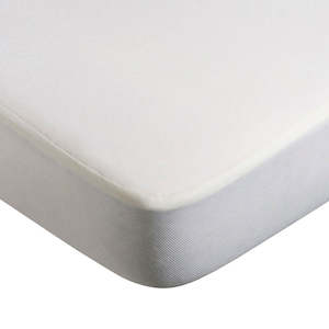 Bassinets: Charlie Crane Mattress Protector for Kumi Cradle