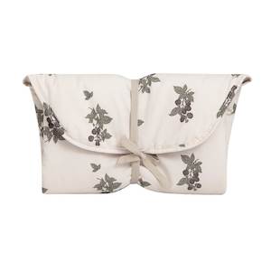 Change: Garbo&Friends Blackberry Travel Changing Mat