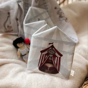 Nursery: Pop Ya Tot Le Cirque Crinkle Tummy Time Book