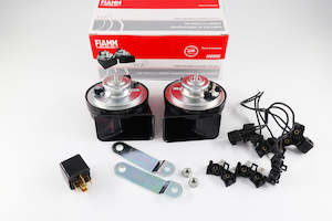 Horns: Classic Lucas style 12V horn set