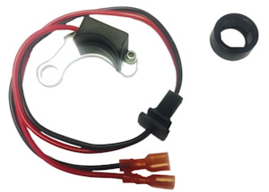 Ignition: Bosch 4 cylinder two piece, Left Hand Points - negative earth