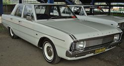 Valiant Seat Belts: Chrysler Valiant Sedan VC VE VF VG VH VK Bench Seat - Complete Seat Belt (Non Retractable)