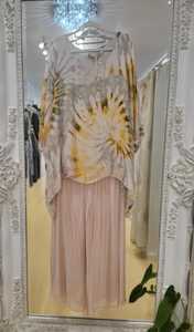 Made in Italy- Silk top and silk Pants( fit most) - Classique Boutique