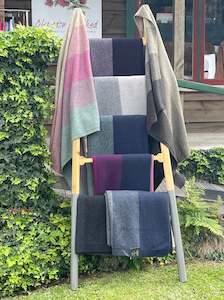 Possum And Merino Blankets: Possum Merino Ombre Throw / Blanket