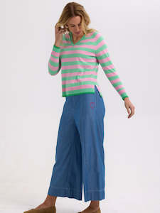 Knitwear And Sweaters: Essential Stripe V in Spearmint