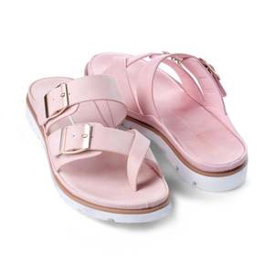 Shoes: Ashi Slide in Pink