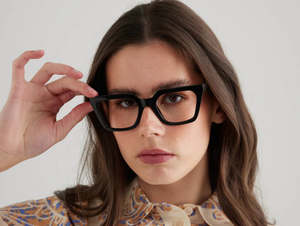 Reading Glasses: Mia Reading Glasses in Black