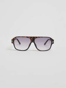 Sunglasses: Lincoln Sunglasses in Tortoiseshell