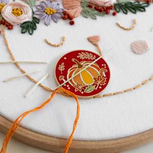 Embroidery Supplies: Pumpkin Magnetic Needle Minder