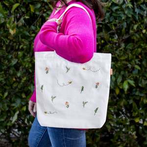 Beginner Kits: Bee on the Go Tote Bag Beginner Kit