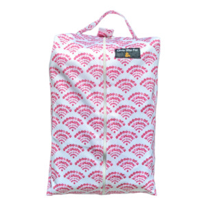 A Splash Of Colour: Clever Wee Pods - Pink Scallops