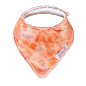 Cwf Bows To Toes Collab Dribble Bibs: Dribble Bibs - Peach Splash