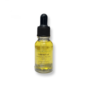 Plant medicine: Comfrey Leaf Healing Oil