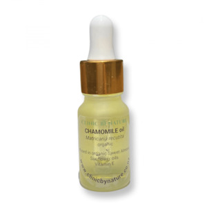 Plant medicine: Healing oil of Chamomile flowers