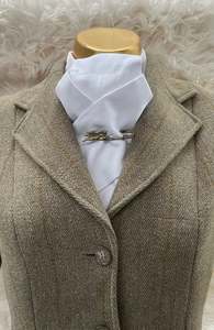 Jewelry And Accessories: Traditional Hunting Stocks