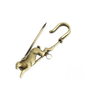 Jewelry And Accessories: stock pin hare