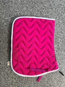 Flair wave quilted saddlecloth