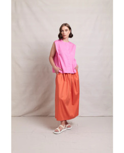 Tops: Neris Side story top