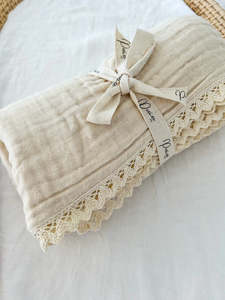 Petite & Co Lace Blanket