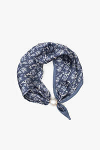 Accessories: Antler Fasten Neck Tie
