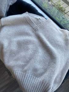 Tatano V neck Knit