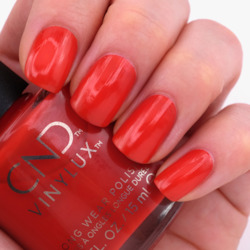 Sexy Reds: CND VINYLUX - Poppy Fields #398