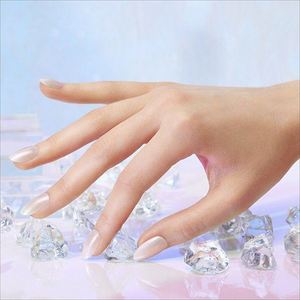 Neutrals: CND™ VINYLUX - Ice Bar #262