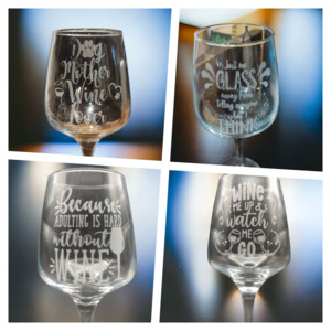 Small Giftware: Engraved Wine Glasses
