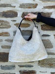 Handbag: Cowhide Shoulder Bag - Soft Grey