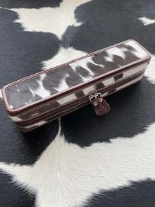 Hair Straightener: Dark Brown + White Hair Straightener Case