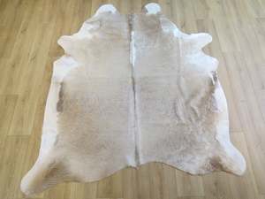 Medium Cowhides: Premium Cowhide Medium SKU 780a  - Champagne
