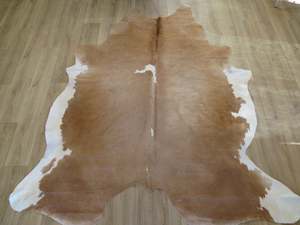 Xl Super Cowhides: Super Cowhide Caramel + White - SKU 9717