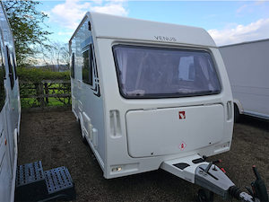 Products: 2012 Lunar Venus 320-2 - Coastside Caravans