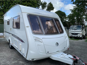 Products: 2006 Swift Challenger 480 - Coastside Caravans