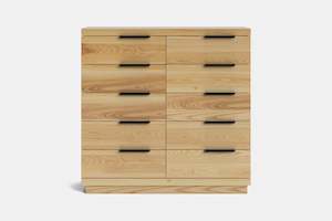 Mckenzie: McKenzie 10 Drawer Chest - Ash