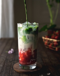 Bubble Milk Tea – cobecoffee.co.nz: Strawberry Matcha Iced Latte