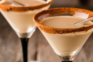 Products: Cockburns Fine Tawny Port 750ml