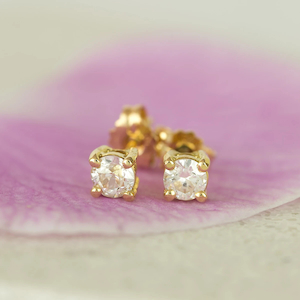 Products: Kitty - 18ct yellow gold diamond earrings - Coco Florence