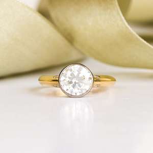 Products: Abby - 18 carat yellow gold diamond ring - Coco Florence