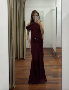 Kendall Gown (Burgundy)
