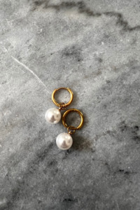Orb Earrings - Pearl
