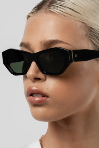 Sunglasses: Emily Sunglasses - Black