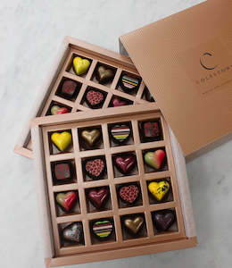 Valentines: 32 Valentines Day Chocolates