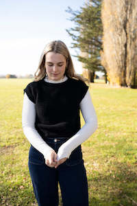 Coats: Serene vest - Black