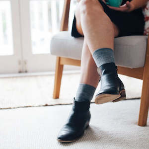 Lamington: Merino Wool Plain Crew Socks | Woman | Grey Rib