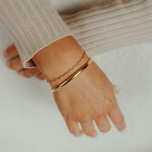 Katy B: BANGLE - Gold